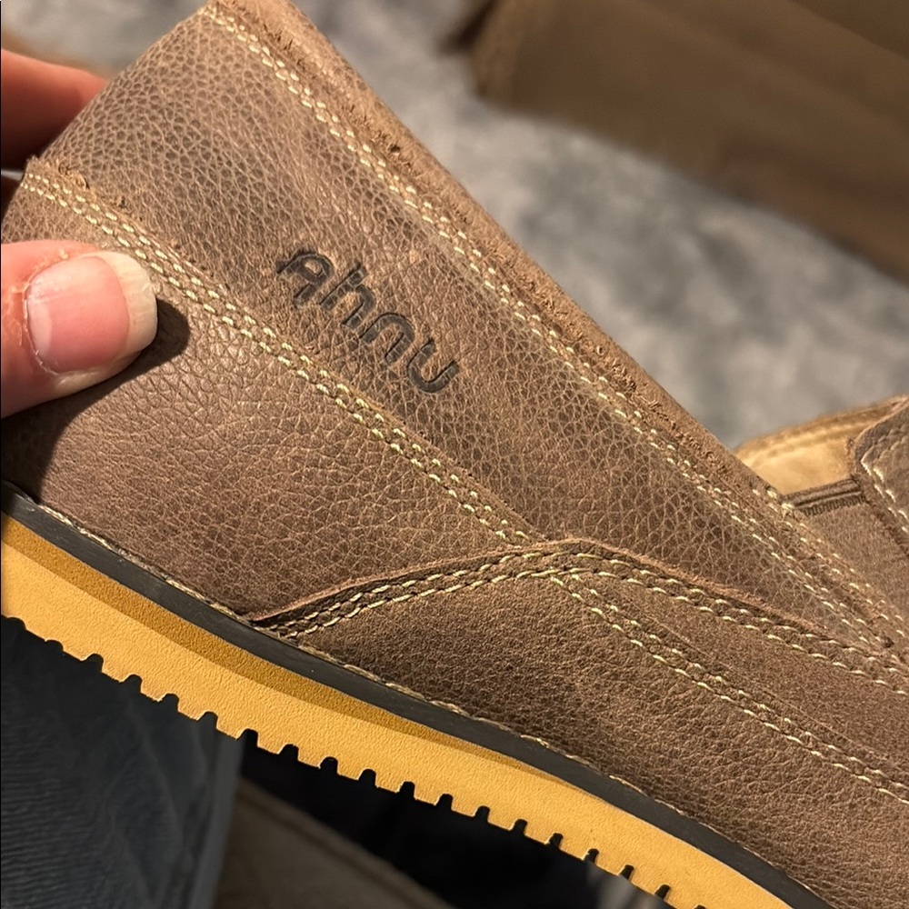 AHNU | Brown Leather Slip On Vibram Evaflex Loafers size 11 Contrast Stitch NEW - Picture 13 of 13